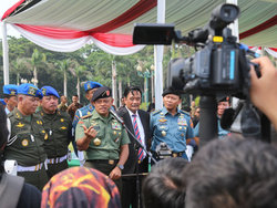 1101 small tni kerahkan personel amankan gedung vital