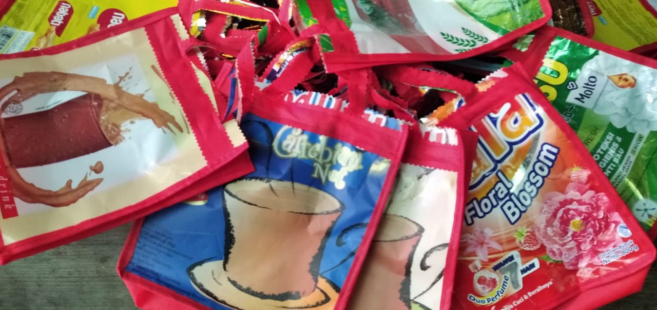 Bank Sampah berseri35 Berhasil menyulap sampah plastik sachet menjadi