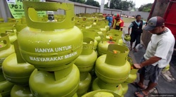 43317 small lpg subsidi langka di pontianak pertamina adakan operasi pasar di 30 titik