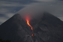 48480 small gunung merapi aktif