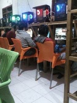 (Lowongan Kerja) Dibutuhkan Operator Warnet Game Center ...