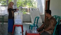 585 small 10 tps di tangsel tercium polisi rawan kisruh