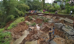 64099 small ahli lingkungan undip 23 daerah di jateng rawan banjir dan tanah longsor
