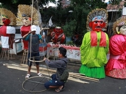 64837 small kampung ondel ondel kramat pulo tak lekang ditelan zaman