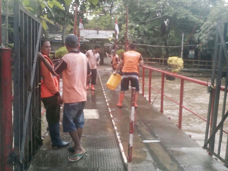 Cegah Banjir, Kali Sunter akan Diturap - di Makasar ...