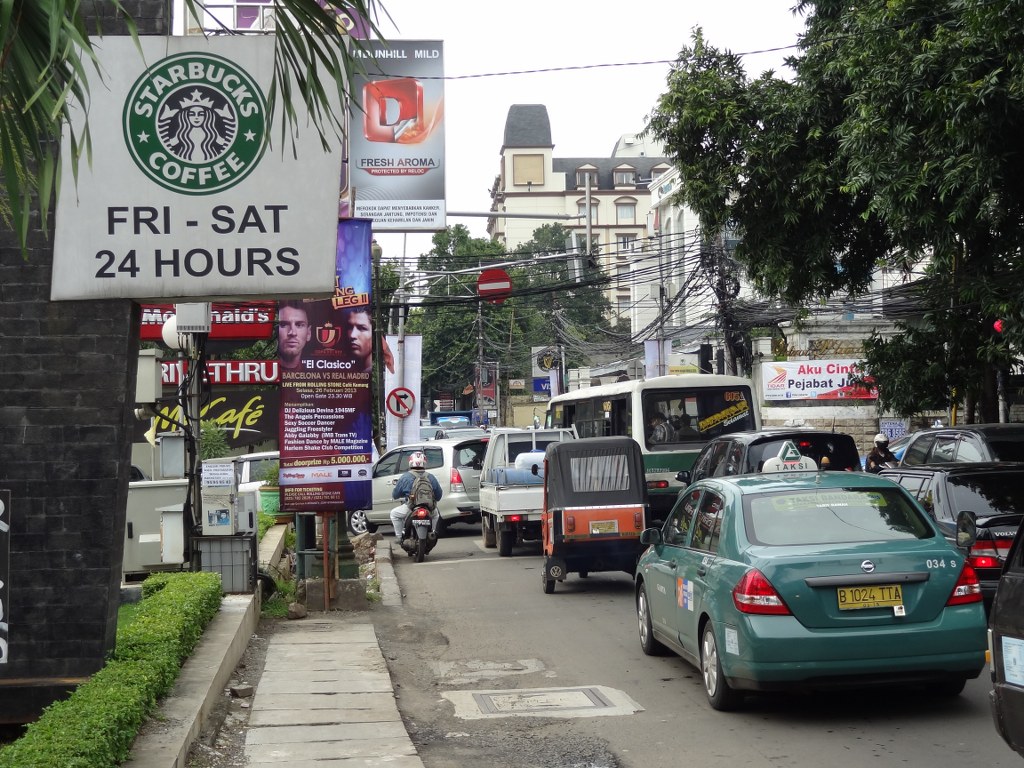 Pengentasan Banjir di Kawasan Kemang Mendesak Dilakukan  AtmaGo